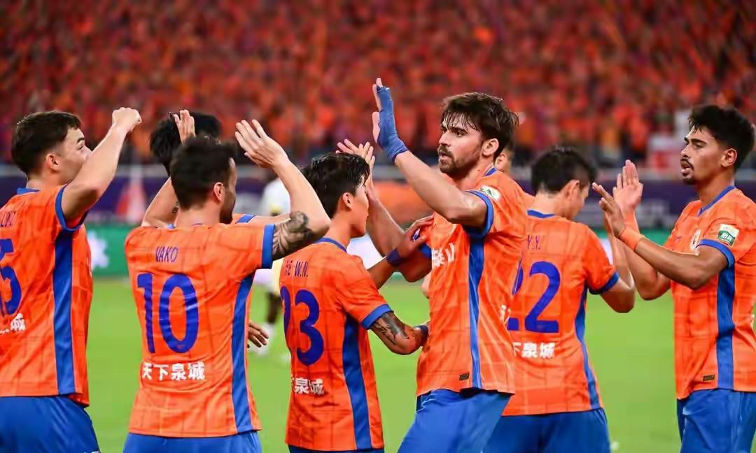 赛地聚焦——足总杯今晨热度飙升；山东泰山复出首秀；悬念犹存；数据趋势出现新变化的简单介绍